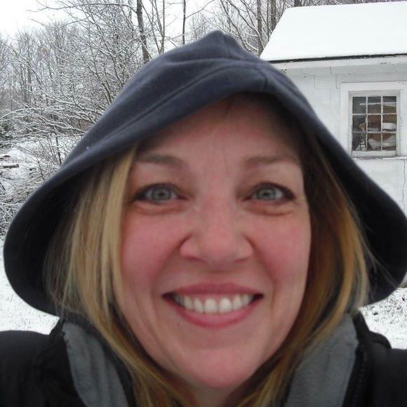 Meet your Posher, Jennifer - Picture 1 of 1